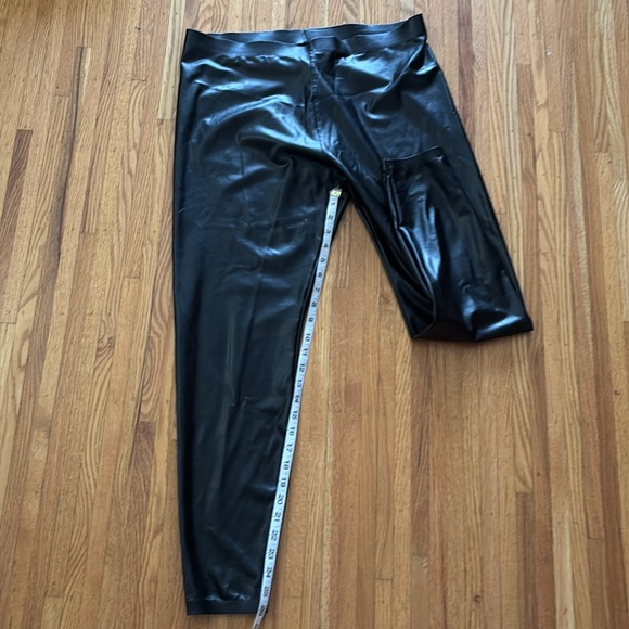 HUE, Black Faux Leather Leggings. Size XL - Picture 8 of 9